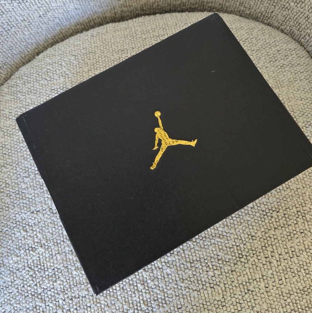 NEW IN BOX Nike Air Jordan 1 Retro High OG Spider-Man Across The Spider-Verse 3 - Picture 2 of 6